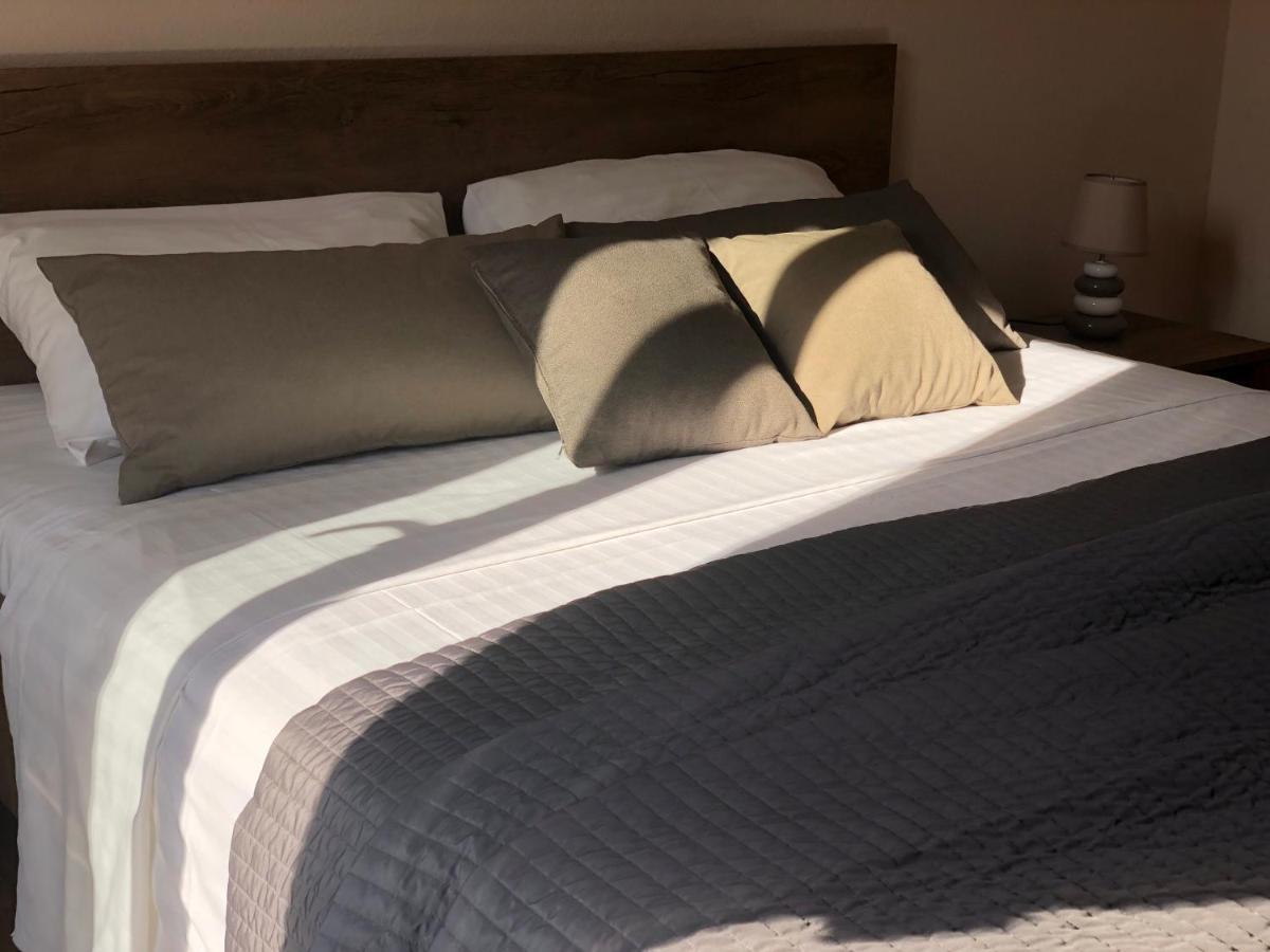 Bed & Breakfast Kurtic Supetar Buitenkant foto
