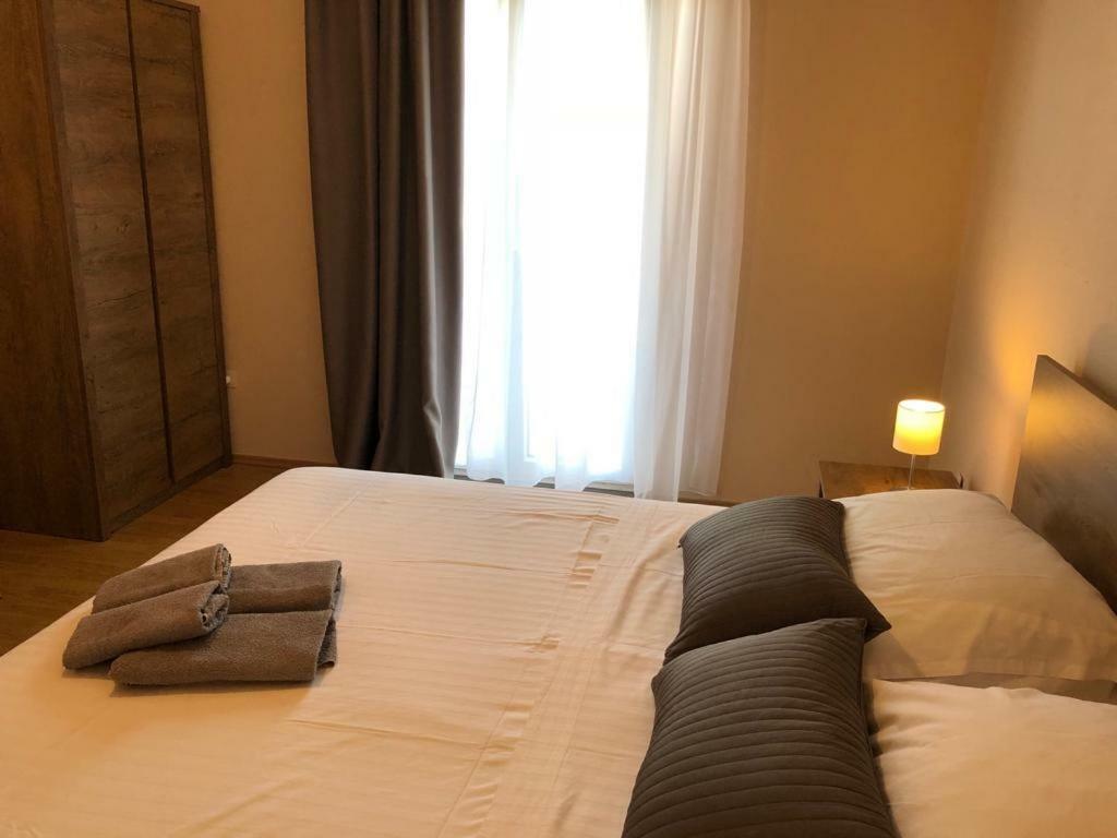 Bed & Breakfast Kurtic Supetar Buitenkant foto